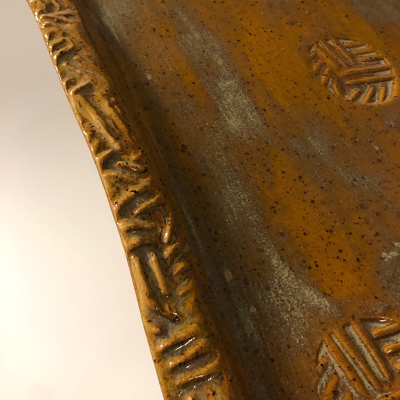 Rustic Rectangular Earthenware Tray - Picture 7 of 8